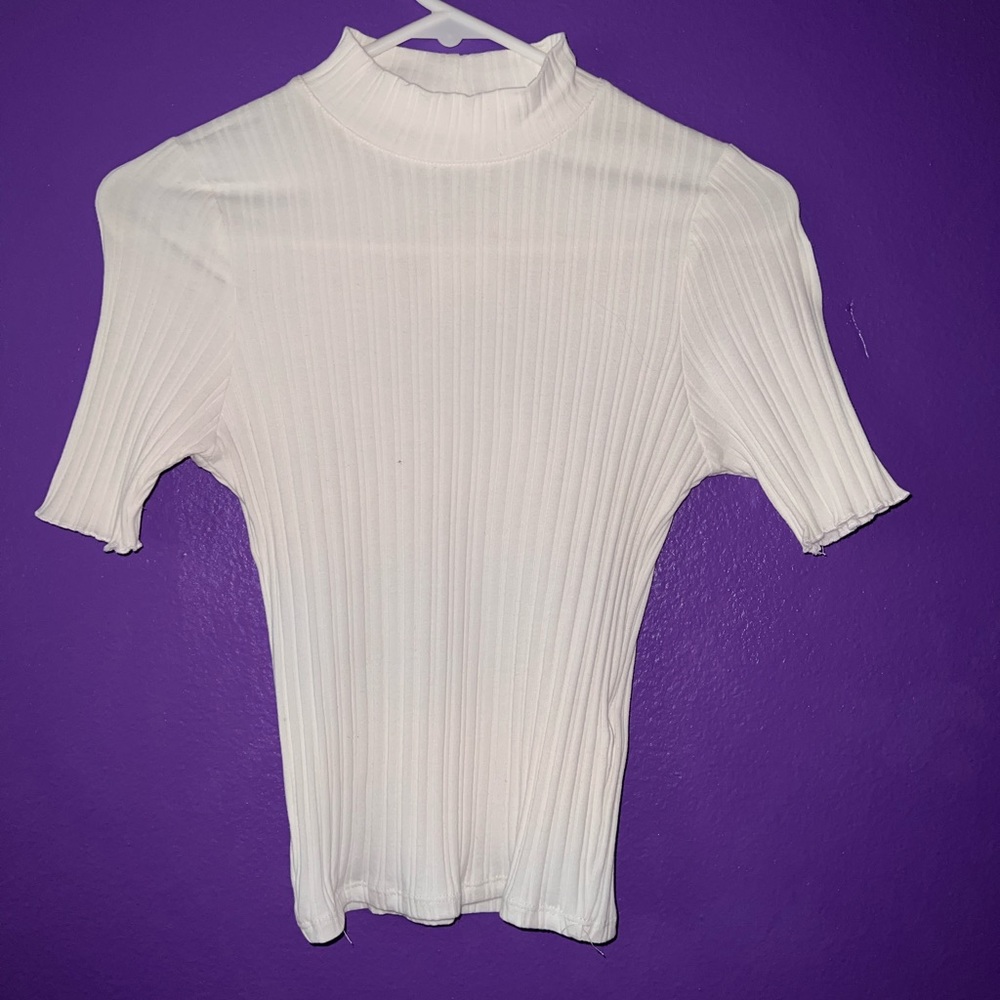 White lines short sleeve shirt - Picture 1 of 4